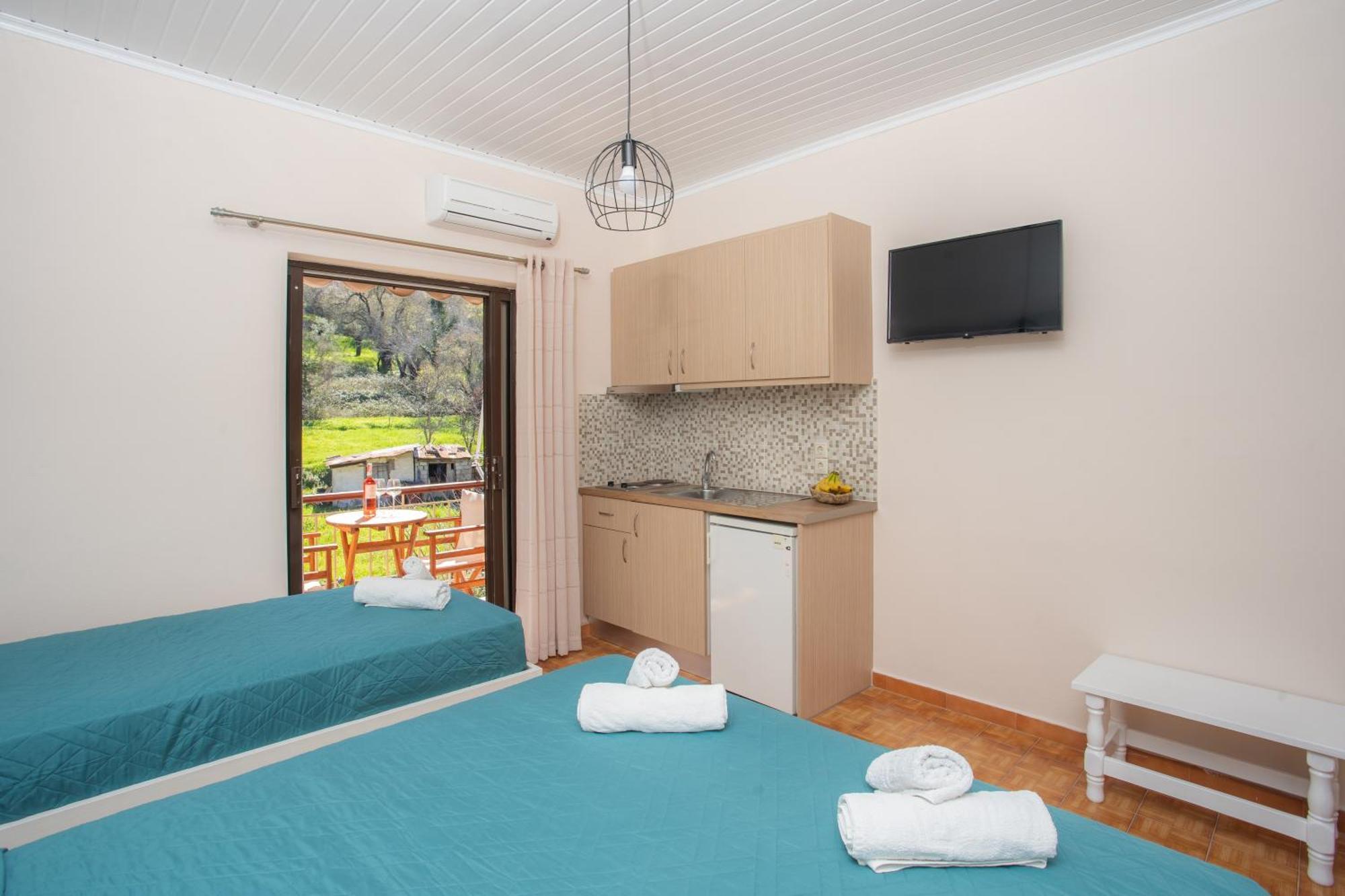 Eros Appartments Kalamítsi Buitenkant foto